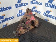 Кулак поворотный правый