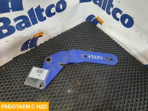 Кронштейн шумоизоляции правый